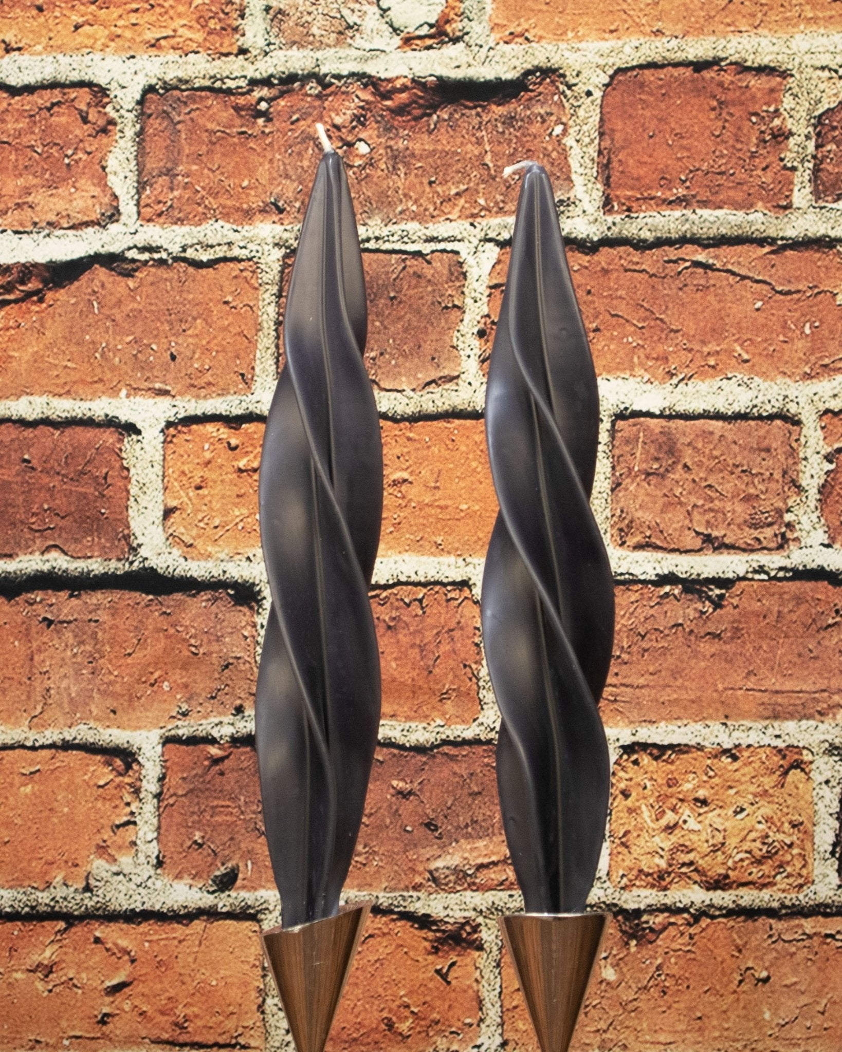 Beeswax Feathered Twist