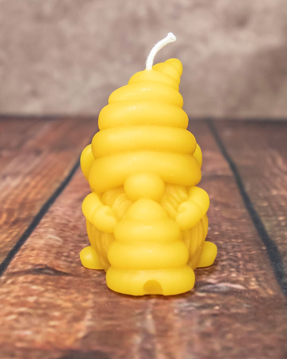 Crescent Bee Gnome Front