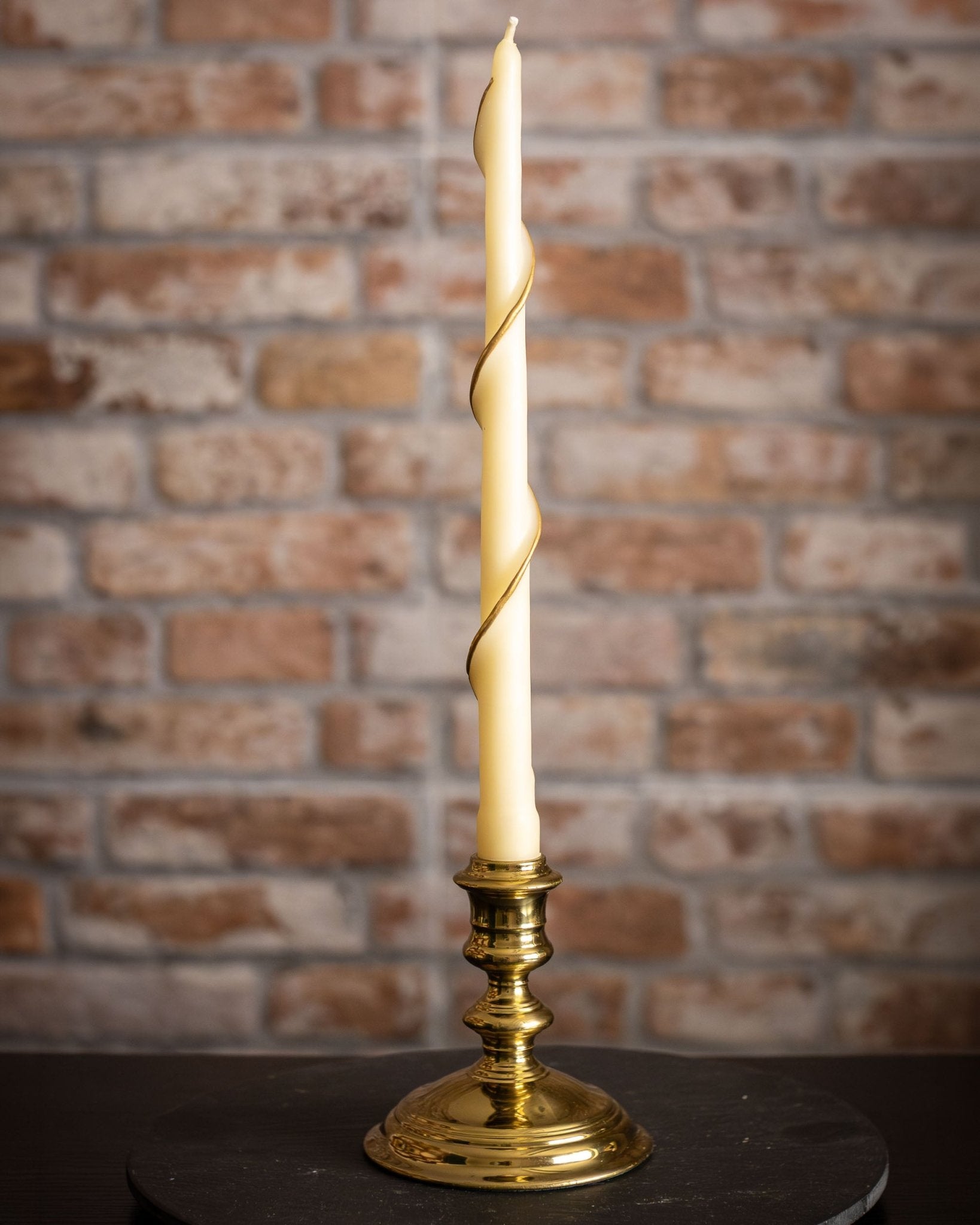 Beeswax Gold-edge Single Spiral