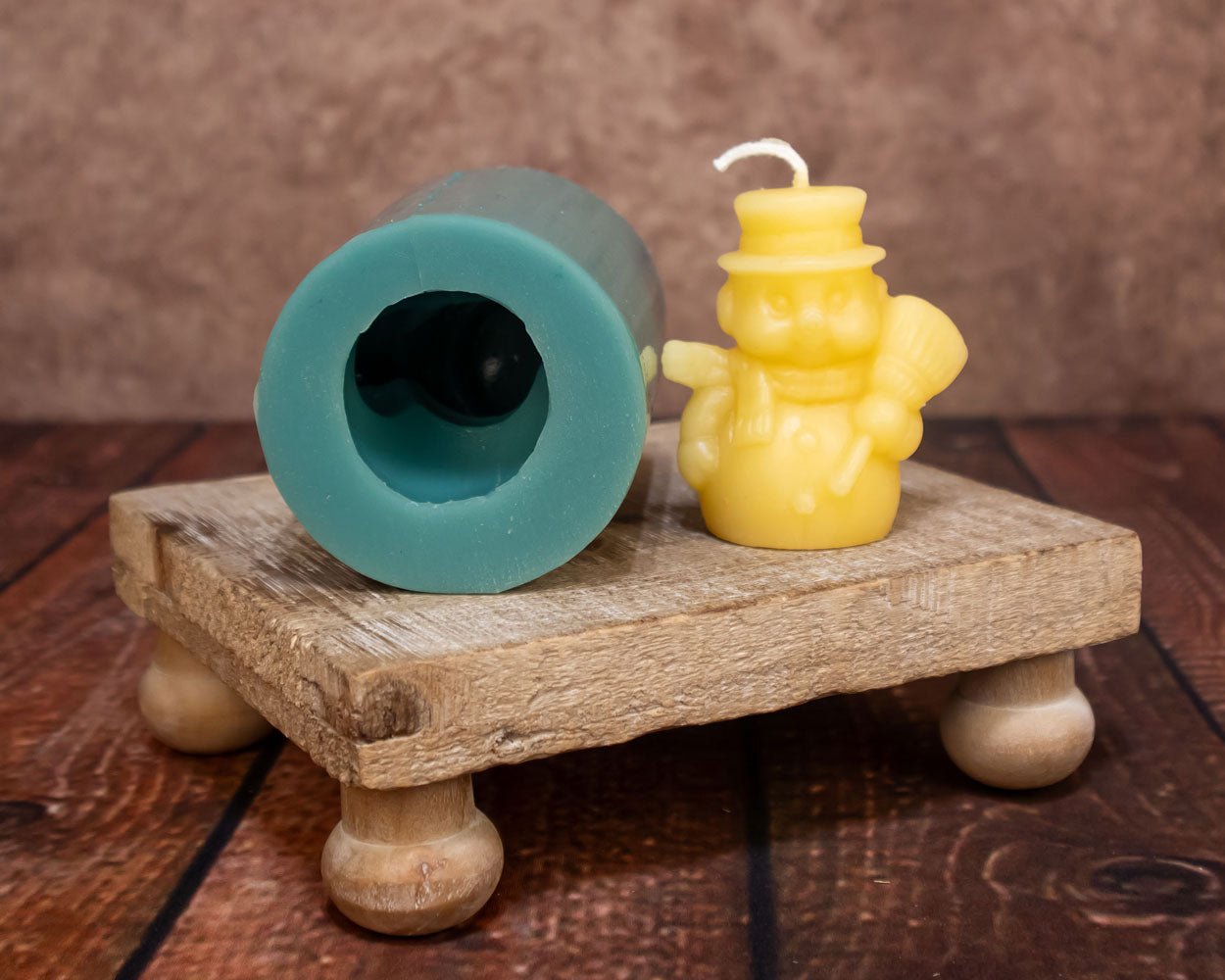 Snowman w/ Broom Mold