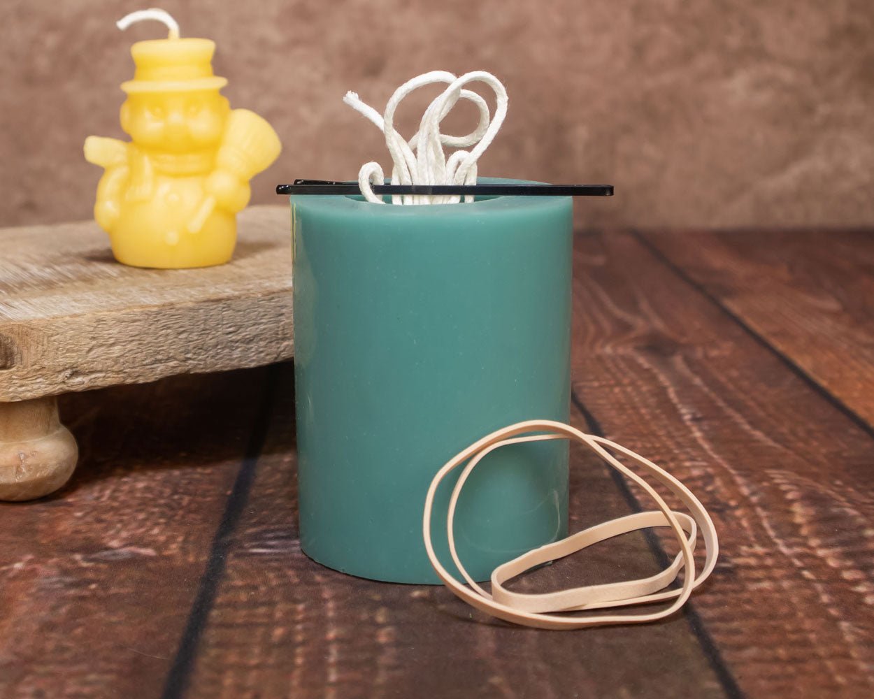 Snowman w/ Broom Mold