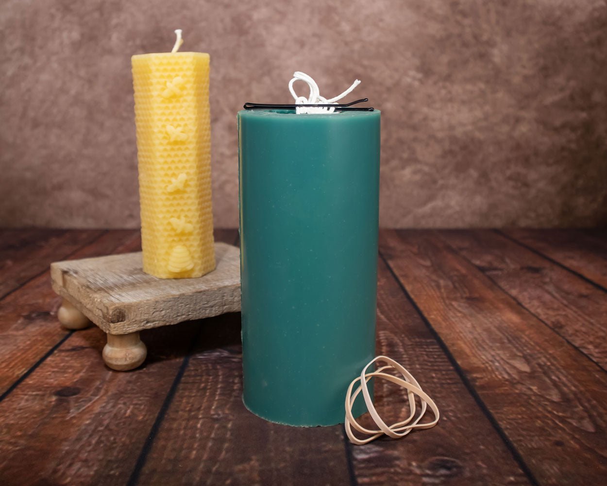 Hex Pillar w/Bees Mold