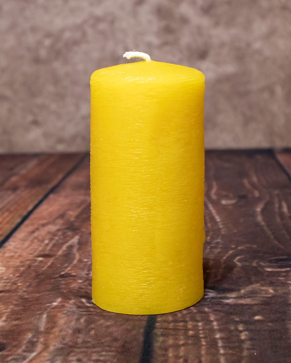 Textured Snowflake Pillar